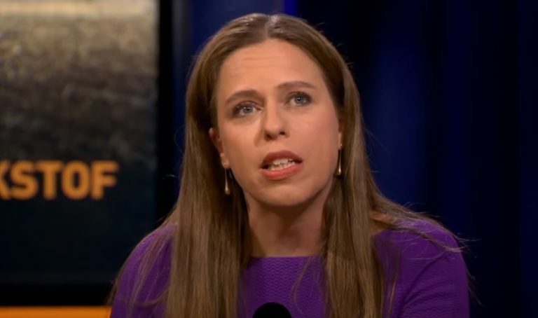 Carola Schouten staat zowel privé en als minister haar mannetje