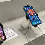 Smartphones in shop iPhone Samsung