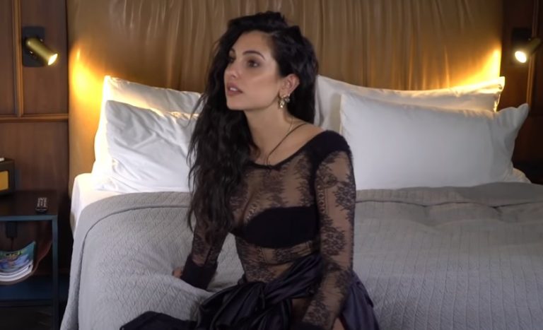 Alles over Anna Nooshin: haar YouTube-succes, haar liefdesleven en haar verleden