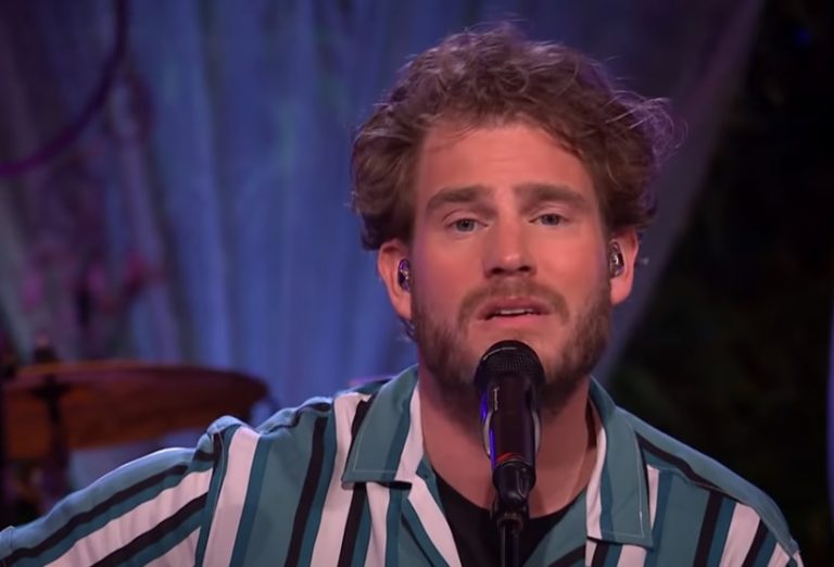 Tim Akkerman: zijn muziekcarrière, zijn privéleven en zijn achtergrond