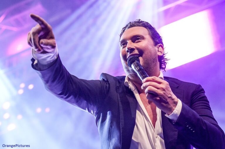Tino Martin openhartig: relatie hing aan zijden draadje