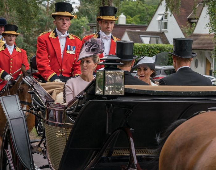 Megan en Harry vieren verjaardag met een romantisch diner